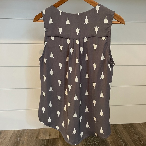 Pixley for Stitchfix sleeveless v-neck blouse- XS - Picture 2 of 4